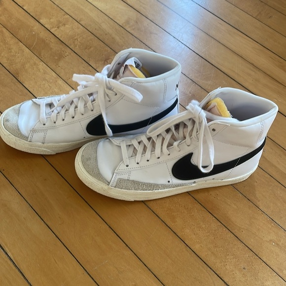 Nike Women's Blazers - Picture 5 of 12